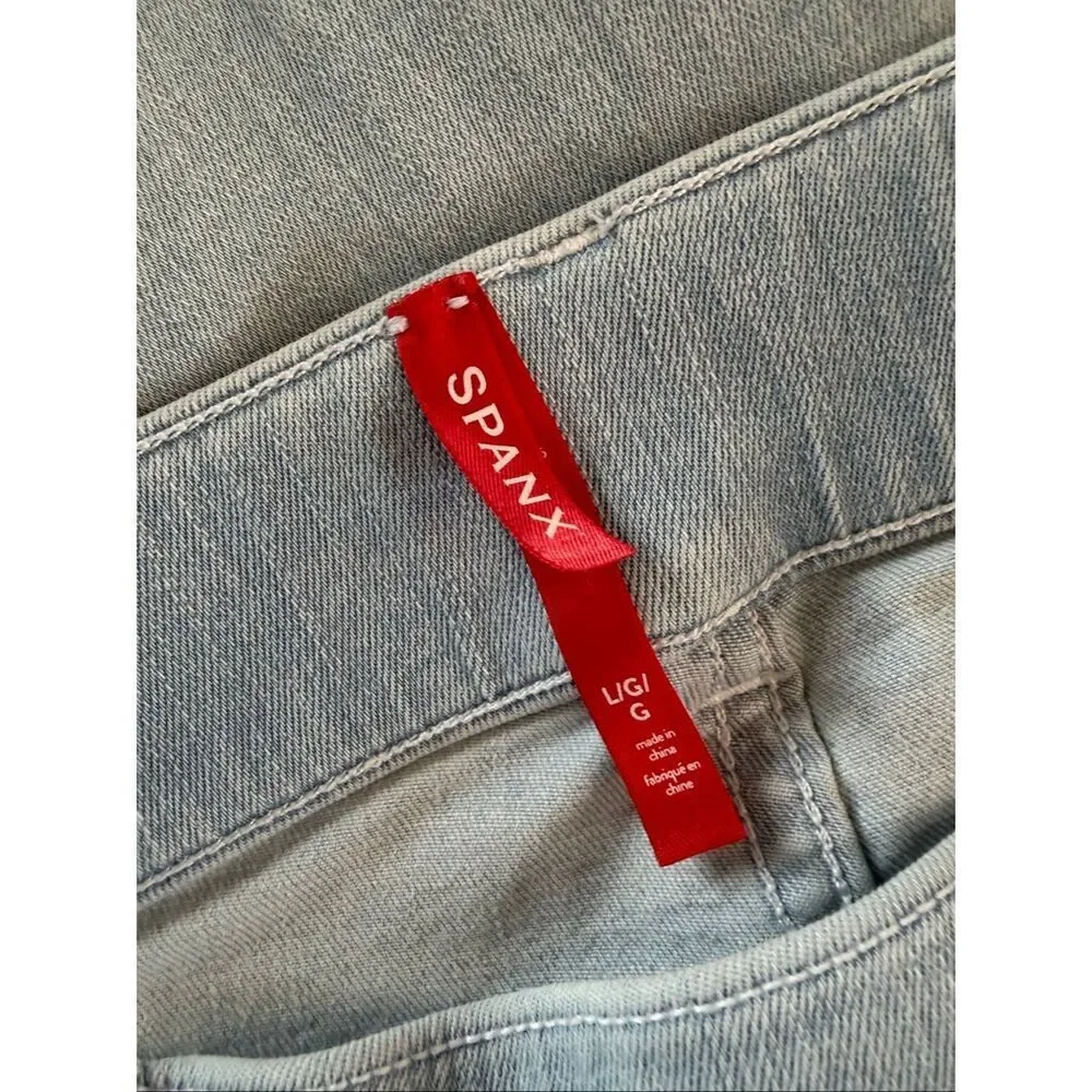 SPANX Pull On Stretch Flare Jeans in Retro Light Wash Size L - Picture 9 of 12